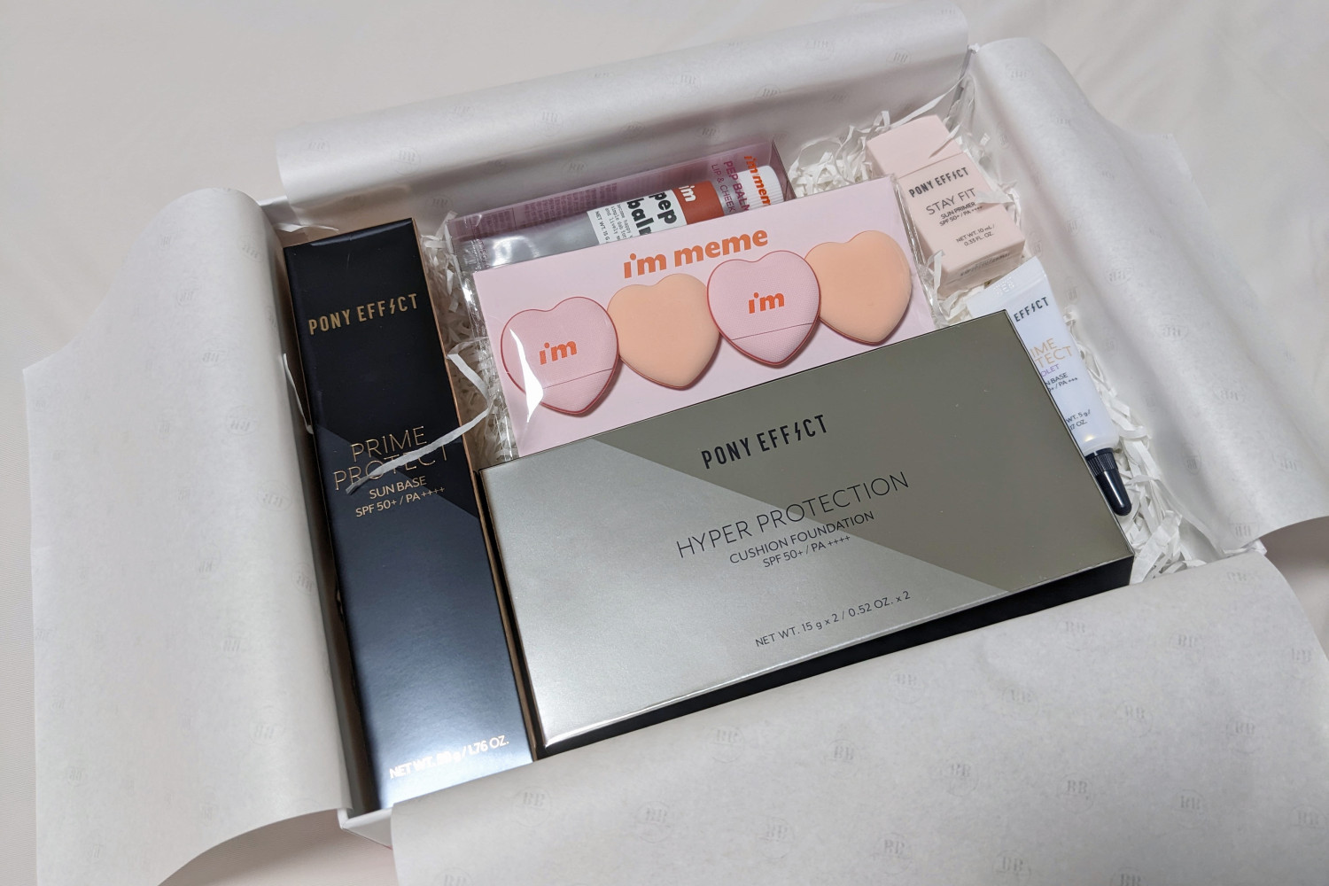 📦美妝盒開箱!800多塊包辦底妝+唇頰彩