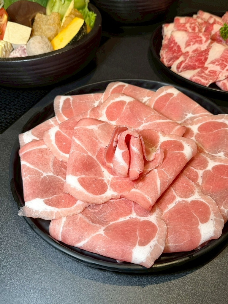 食記★藝爐晏精品鍋物｜台北中山新開幕藝術氛圍美術館火鍋x龍蝦