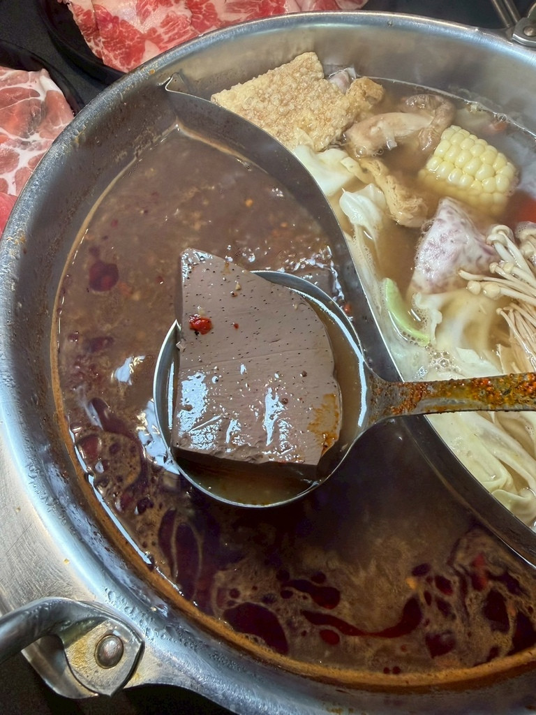 食記★藝爐晏精品鍋物｜台北中山新開幕藝術氛圍美術館火鍋x龍蝦