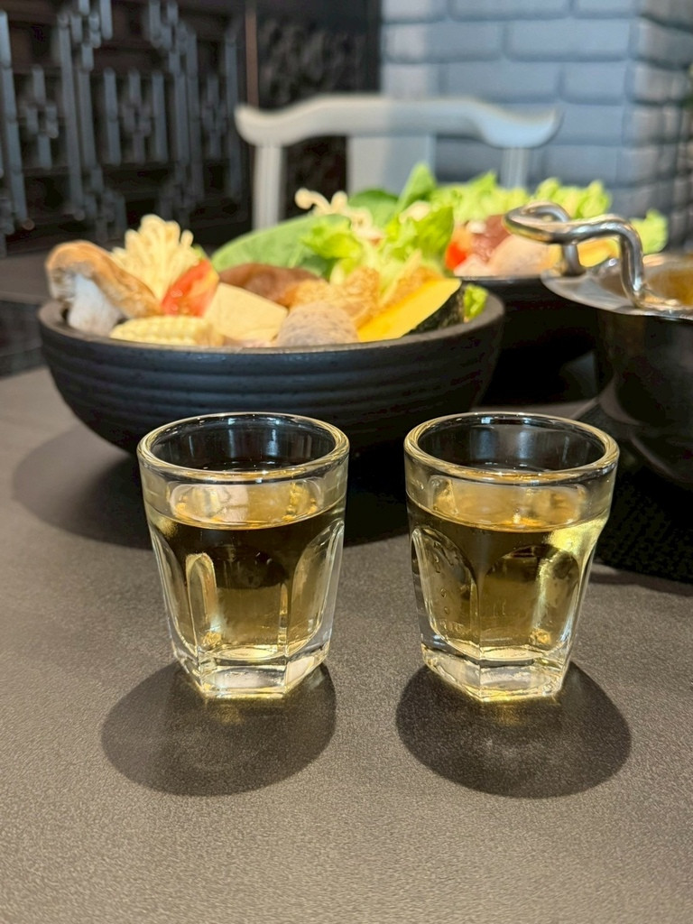 食記★藝爐晏精品鍋物｜台北中山新開幕藝術氛圍美術館火鍋x龍蝦