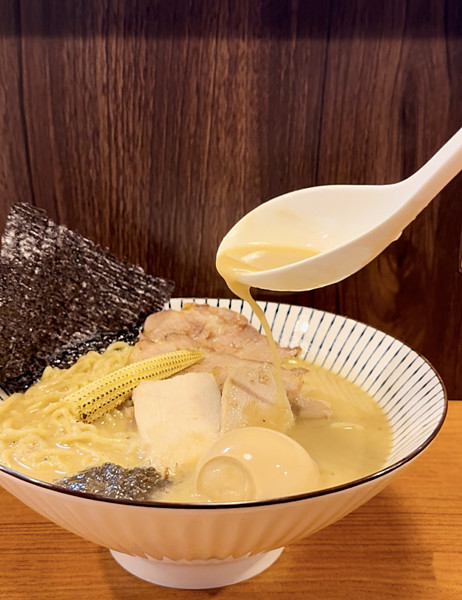 「內湖拉麵推薦」湯一筋拉麵，737巷隱藏版人氣美食，濃郁雞豚