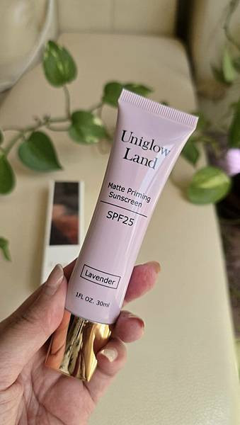 [ Uniglow Land 淨白防曬柔焦乳SPF25 ] 