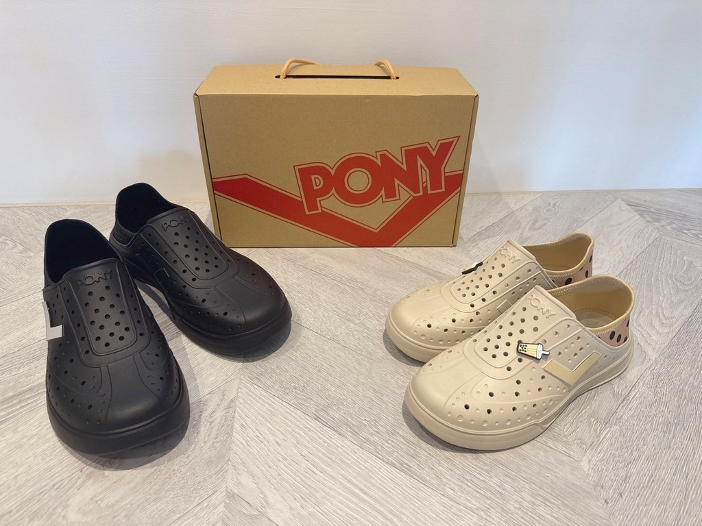 LINE_ALBUM_夏天必備 PONY好穿不臭腳洞洞鞋 開箱分享_250707_7.jpg