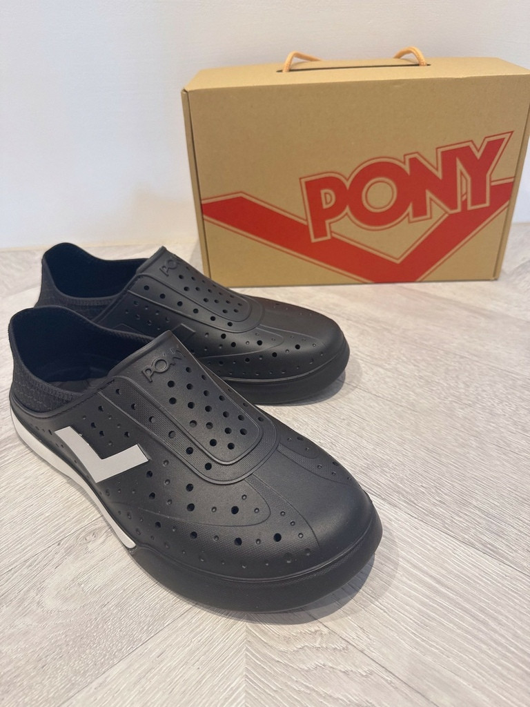 LINE_ALBUM_夏天必備 PONY好穿不臭腳洞洞鞋 開箱分享_250707_10.jpg
