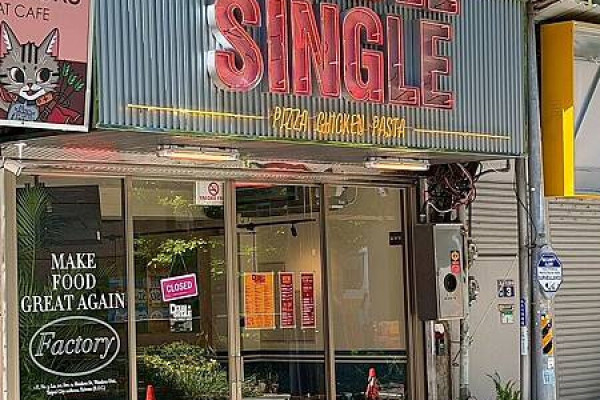 食記★DOUBLE SINGLE 2 ｜ 西門店開幕！雙拼披薩、500盤優格酸奶炸雞必點