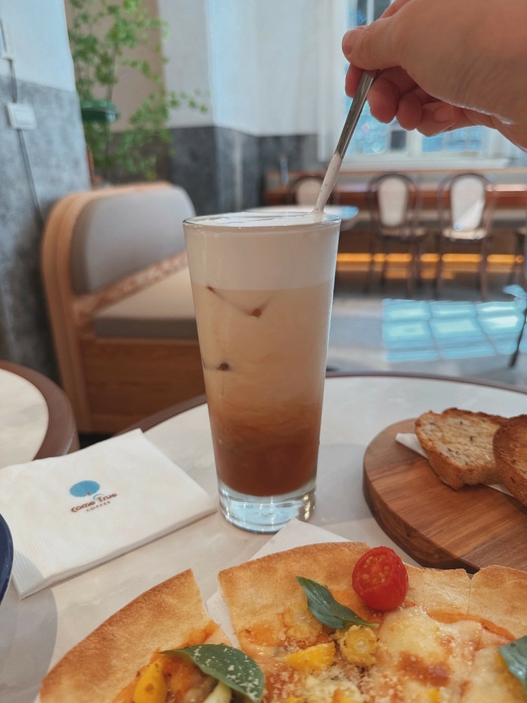LINE_ALBUM_成真咖啡 台北中山藏藝所店  (喜憨兒基金會)_250819_14.jpg