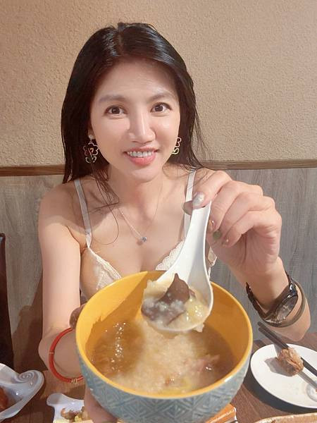 松山美食【台北食記】大烹小饌-福客粥：清粥小菜也能頂級享受！