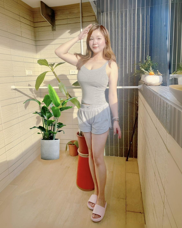 氣質女星小薰也推薦的美体專科【碎酯錠30+】開箱，三十歲後的輕盈日常，提升代謝力從餐後保養開始