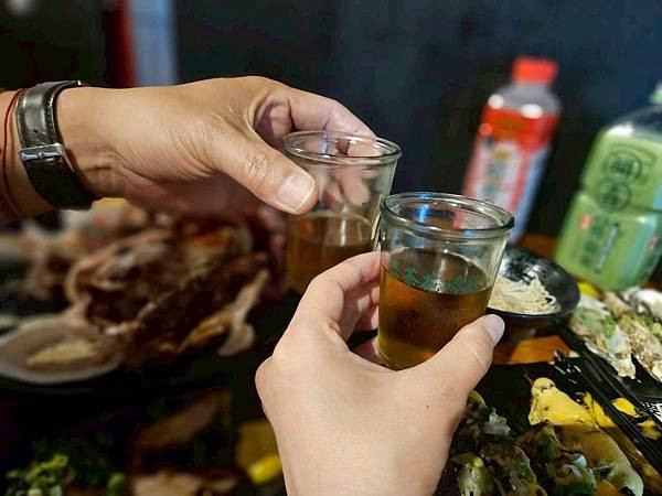 雞老闆桶仔雞｜士林夜市必吃炭火烤雞＋串燒＋炸物，15年老店的