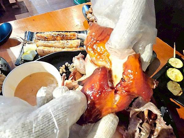 雞老闆桶仔雞｜士林夜市必吃炭火烤雞＋串燒＋炸物，15年老店的