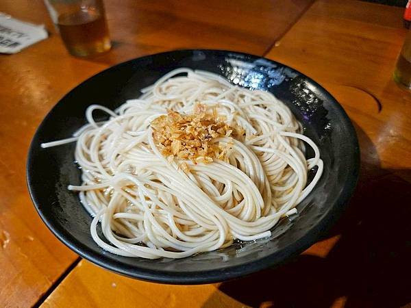 雞老闆桶仔雞｜士林夜市必吃炭火烤雞＋串燒＋炸物，15年老店的