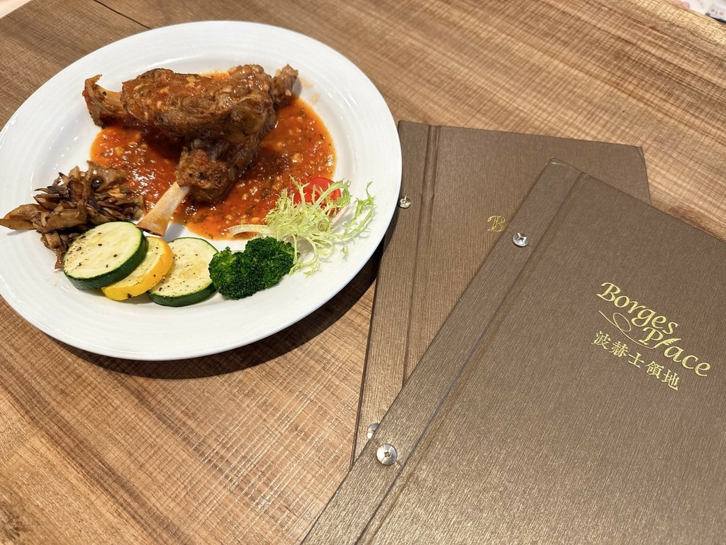 LINE_ALBUM_波赫士領地精品咖啡館 明水店 BorgesPlace_250922_3.jpg