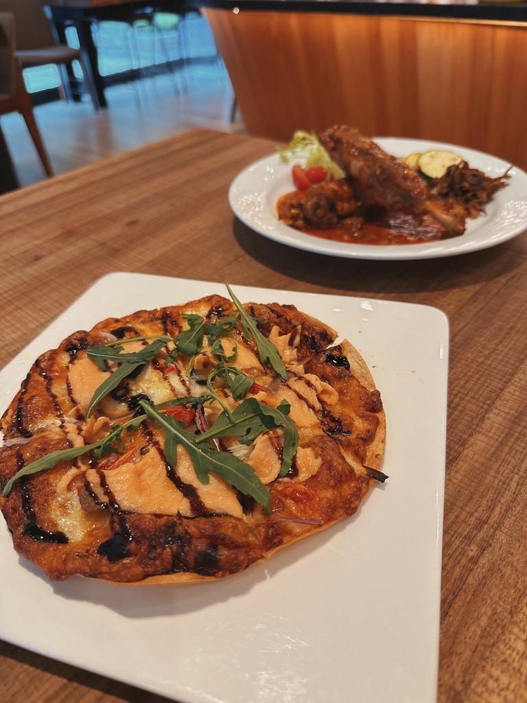 LINE_ALBUM_波赫士領地精品咖啡館 明水店 BorgesPlace_250922_8.jpg