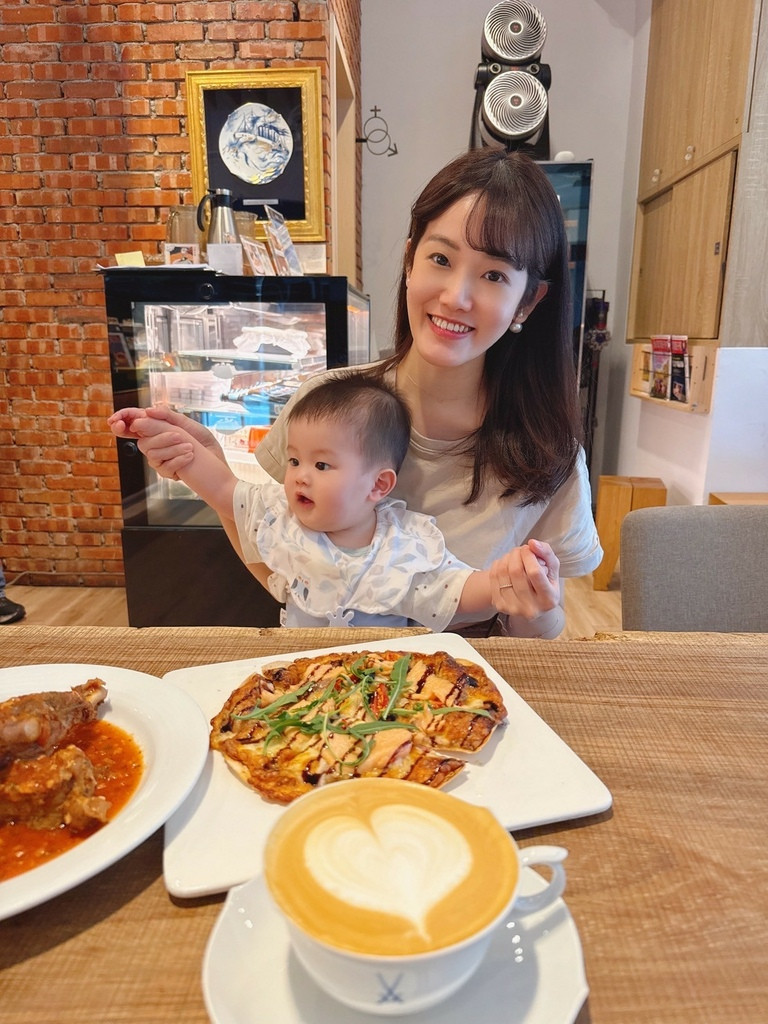 LINE_ALBUM_波赫士領地精品咖啡館 明水店 BorgesPlace_250922_12.jpg