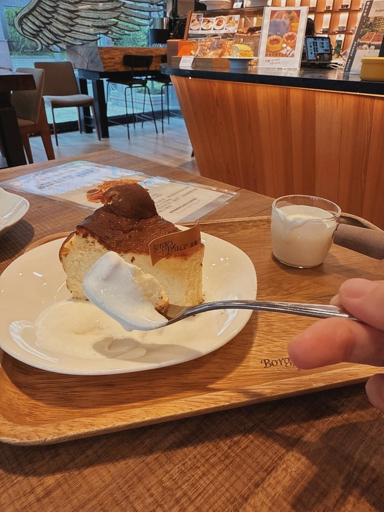 LINE_ALBUM_波赫士領地精品咖啡館 明水店 BorgesPlace_250922_35.jpg