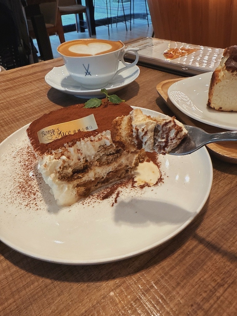 LINE_ALBUM_波赫士領地精品咖啡館 明水店 BorgesPlace_250922_21.jpg