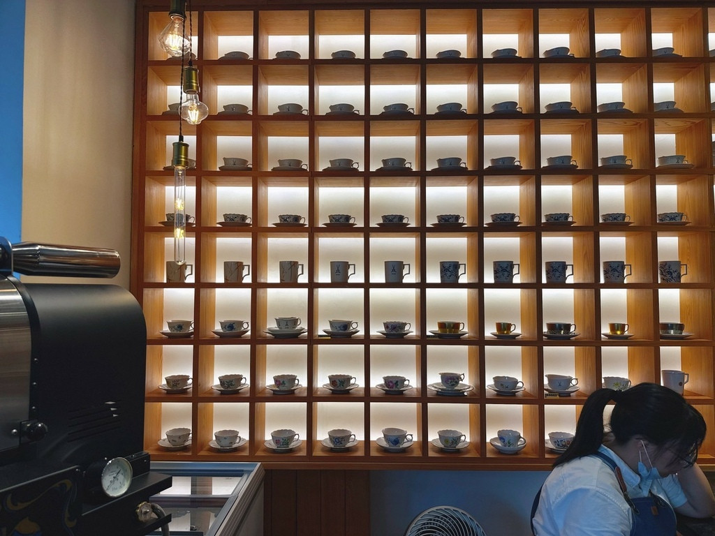 LINE_ALBUM_波赫士領地精品咖啡館 明水店 BorgesPlace_250922_33.jpg