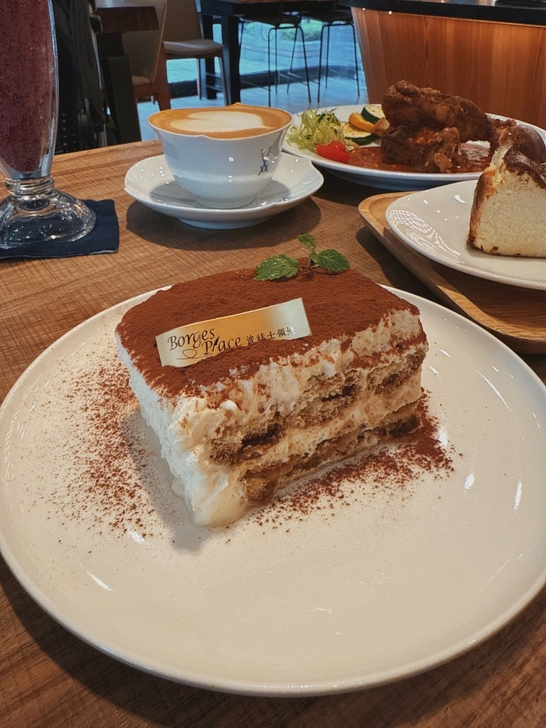 LINE_ALBUM_波赫士領地精品咖啡館 明水店 BorgesPlace_250922_15.jpg