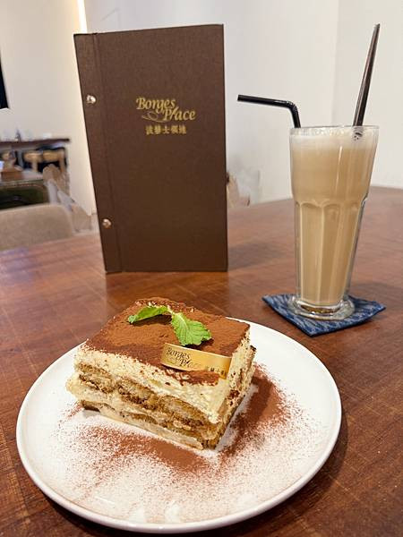【台北咖啡廳】波赫士領地精品咖啡館，螞蟻人最愛的提拉米蘇，甜