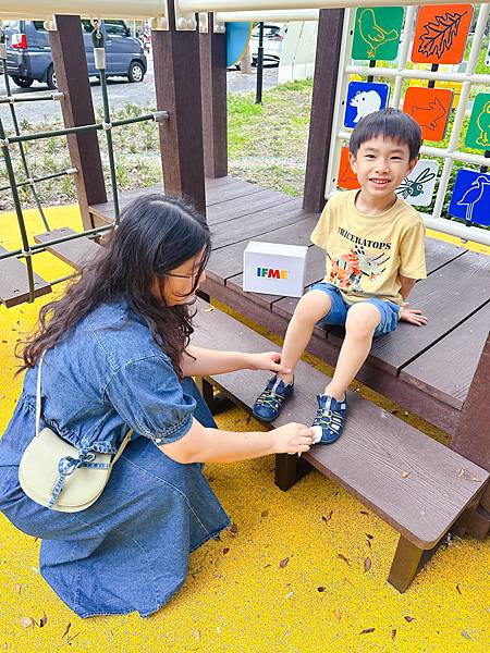 孩子夏天鞋子怎麼挑？我們選了這雙不悶腳的IFME水涼鞋