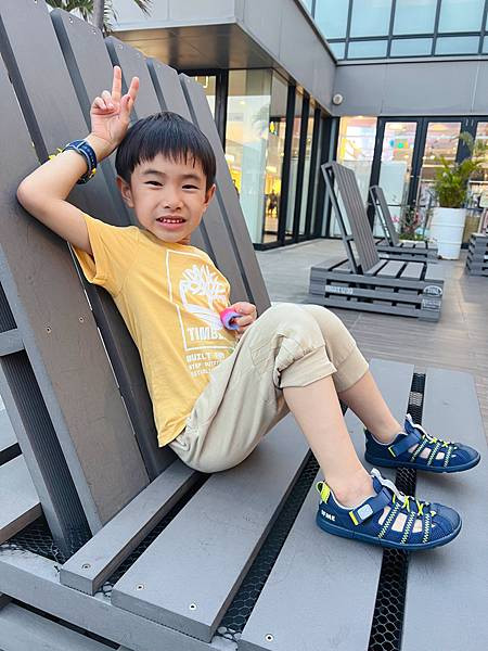 孩子夏天鞋子怎麼挑？我們選了這雙不悶腳的IFME水涼鞋