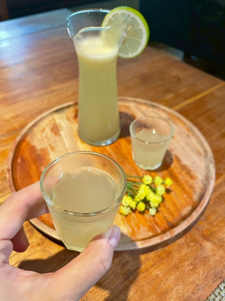 食記★名流水岸｜新北新店烏來日式景觀餐廳x森林系玻璃屋，享受