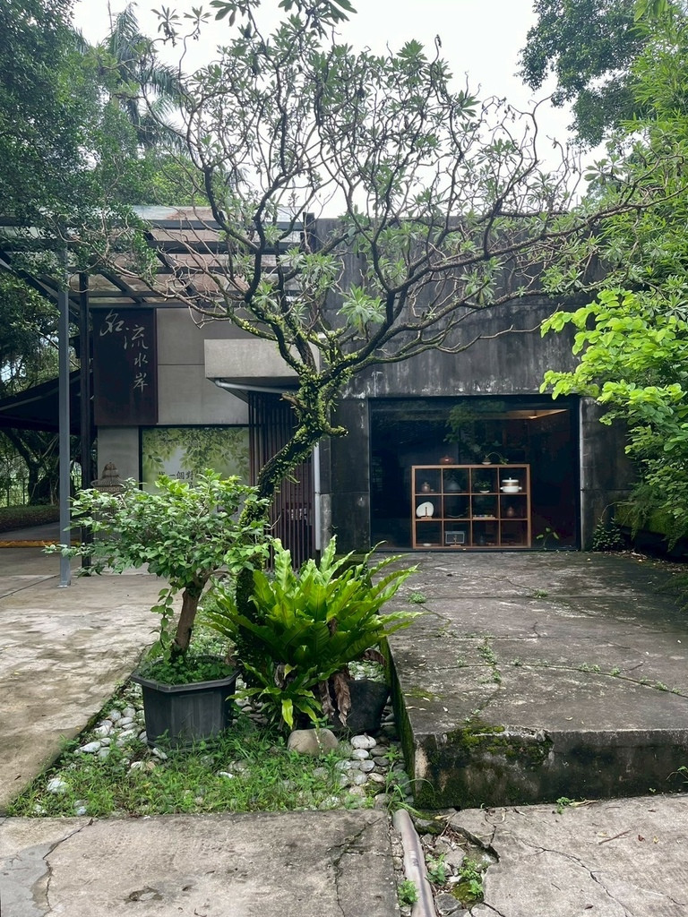 食記★名流水岸｜新北新店烏來日式景觀餐廳x森林系玻璃屋，享受