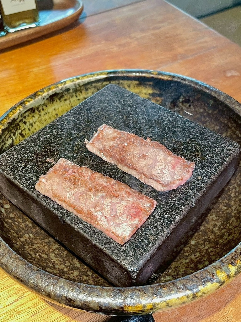 食記★名流水岸｜新北新店烏來日式景觀餐廳x森林系玻璃屋，享受