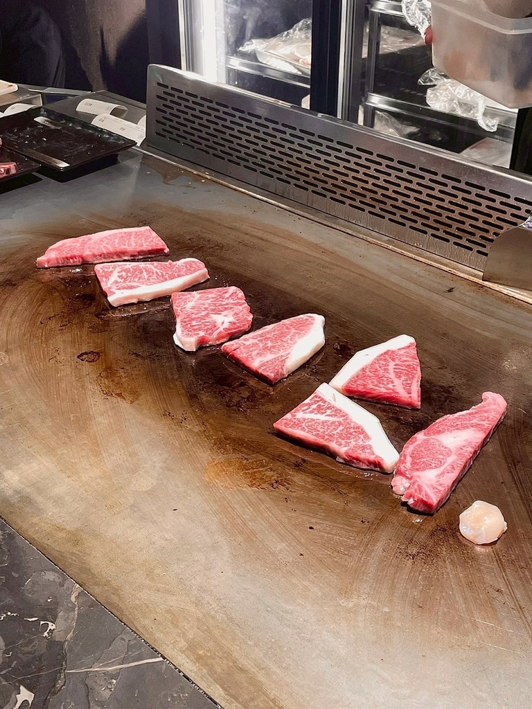 食記★涮武鶴和牛鍋物-春日旗艦店｜桃園新開幕和牛、帝王蟹吃到