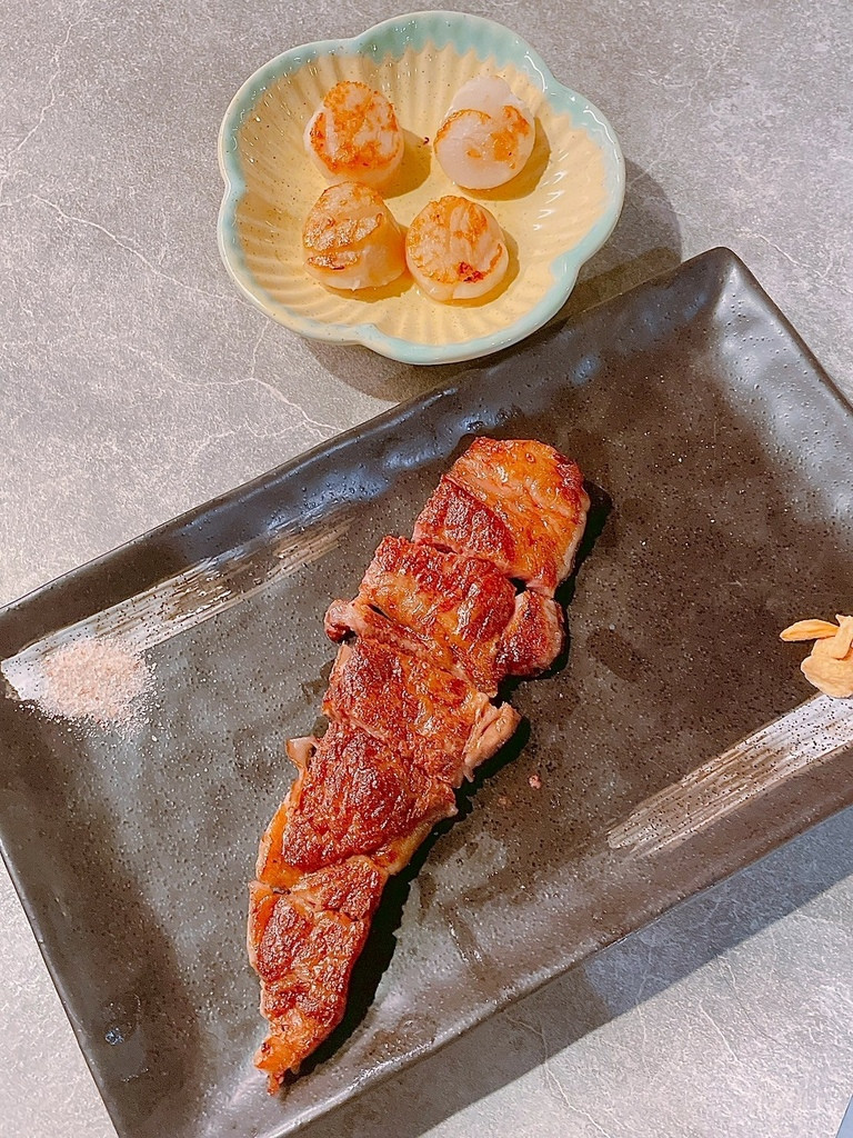 食記★涮武鶴和牛鍋物-春日旗艦店｜桃園新開幕和牛、帝王蟹吃到