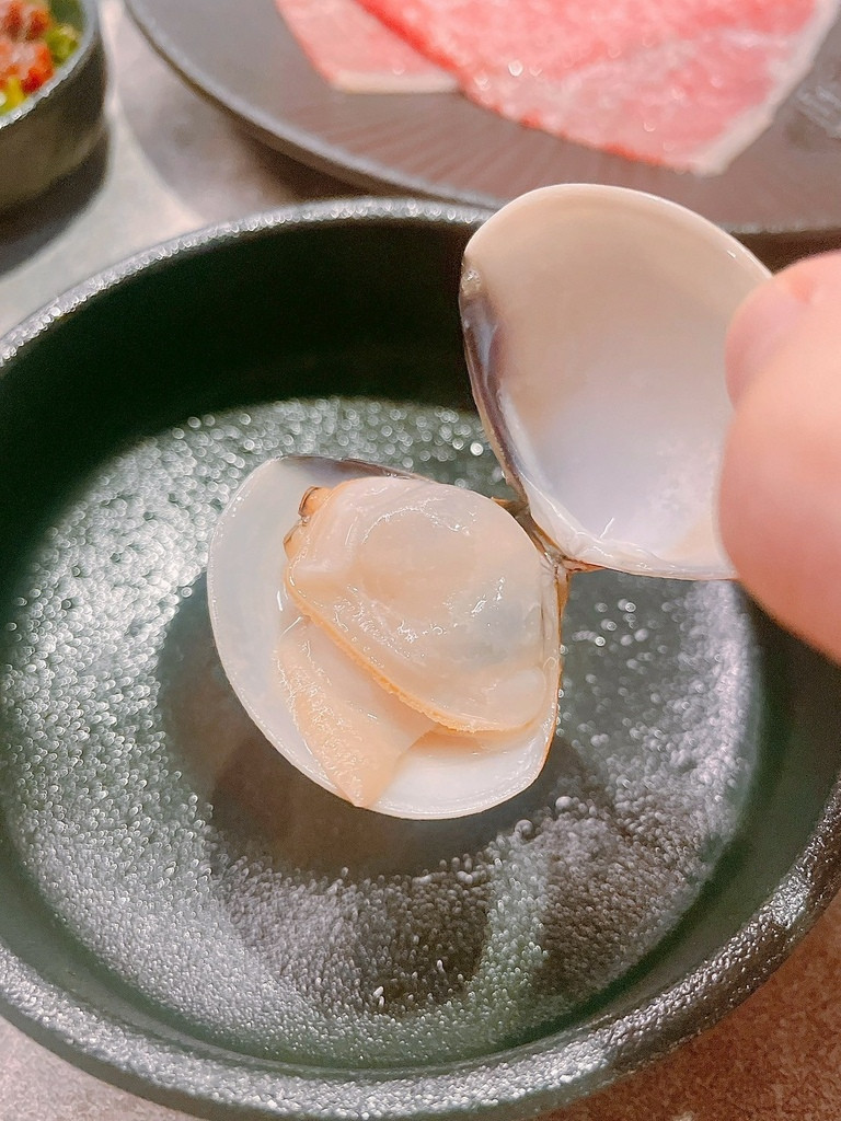 食記★涮武鶴和牛鍋物-春日旗艦店｜桃園新開幕和牛、帝王蟹吃到