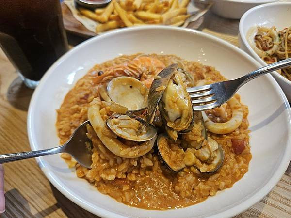 信義區隱藏版義式餐廳｜想吃義大利麵、燉飯、炸物 ？來米家廚房