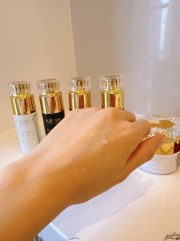 LINE_ALBUM_La Rouge Pierre】從質地開始的植萃美學_251103_21.jpg LINE_ALBUM_La Rouge Pierre】從質地開始的植萃美學_251103_21.jpg